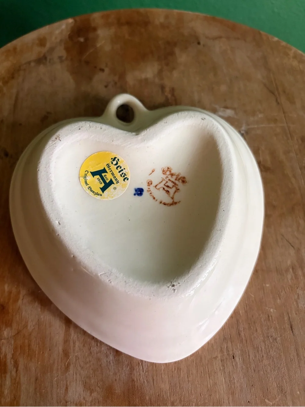 Heise Ceramics Hand Painted Heart   Germany est. 1919